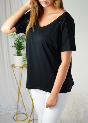 Bluzka VERSUS czerń