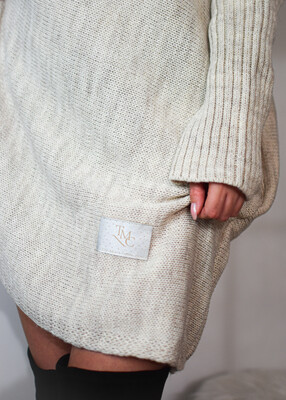 Sukienka sweterkowa LAYLA beż